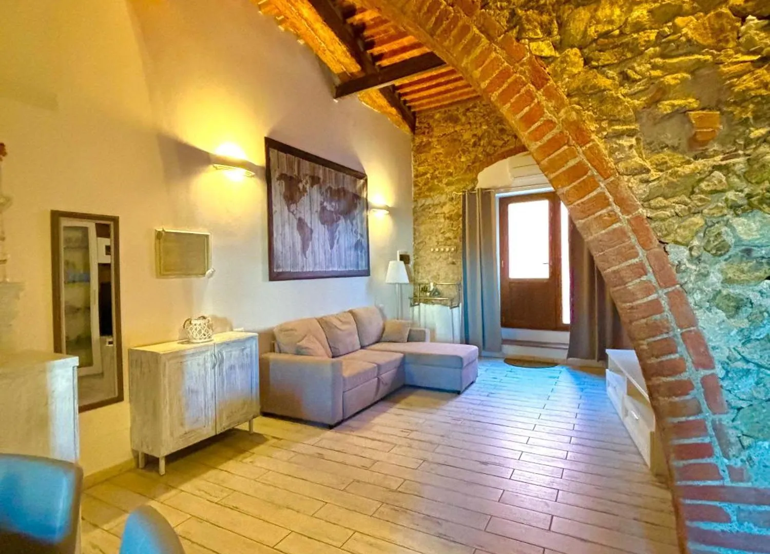Casa Leo contacts